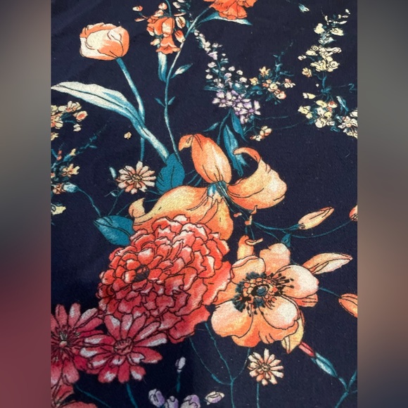 Cold Shoulder Top - Picture 3 of 3